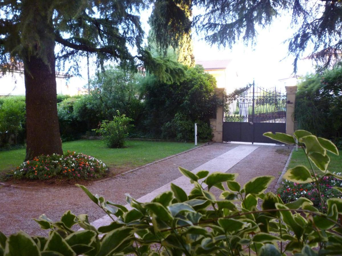 B&B Villa Dei Pini Domegliara Extérieur photo